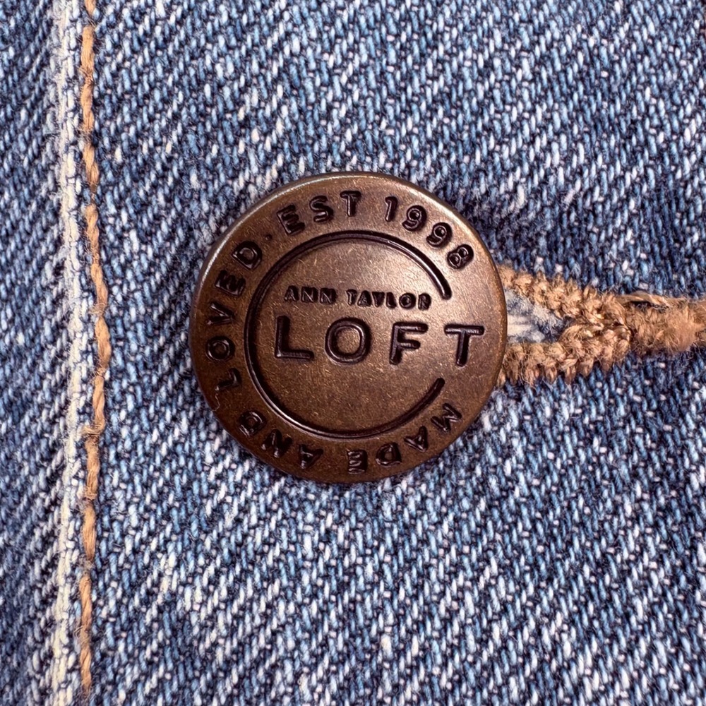 Made and Loved LOFT Button Front Denim Jean Mini Skirt Size 8 Blue Cotton A Line - Picture 3 of 10